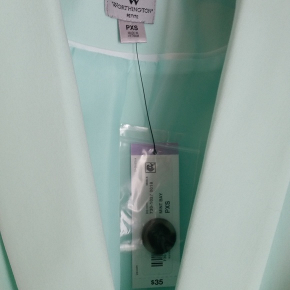 NWT mint green jacket with peplum waist - Picture 4 of 4